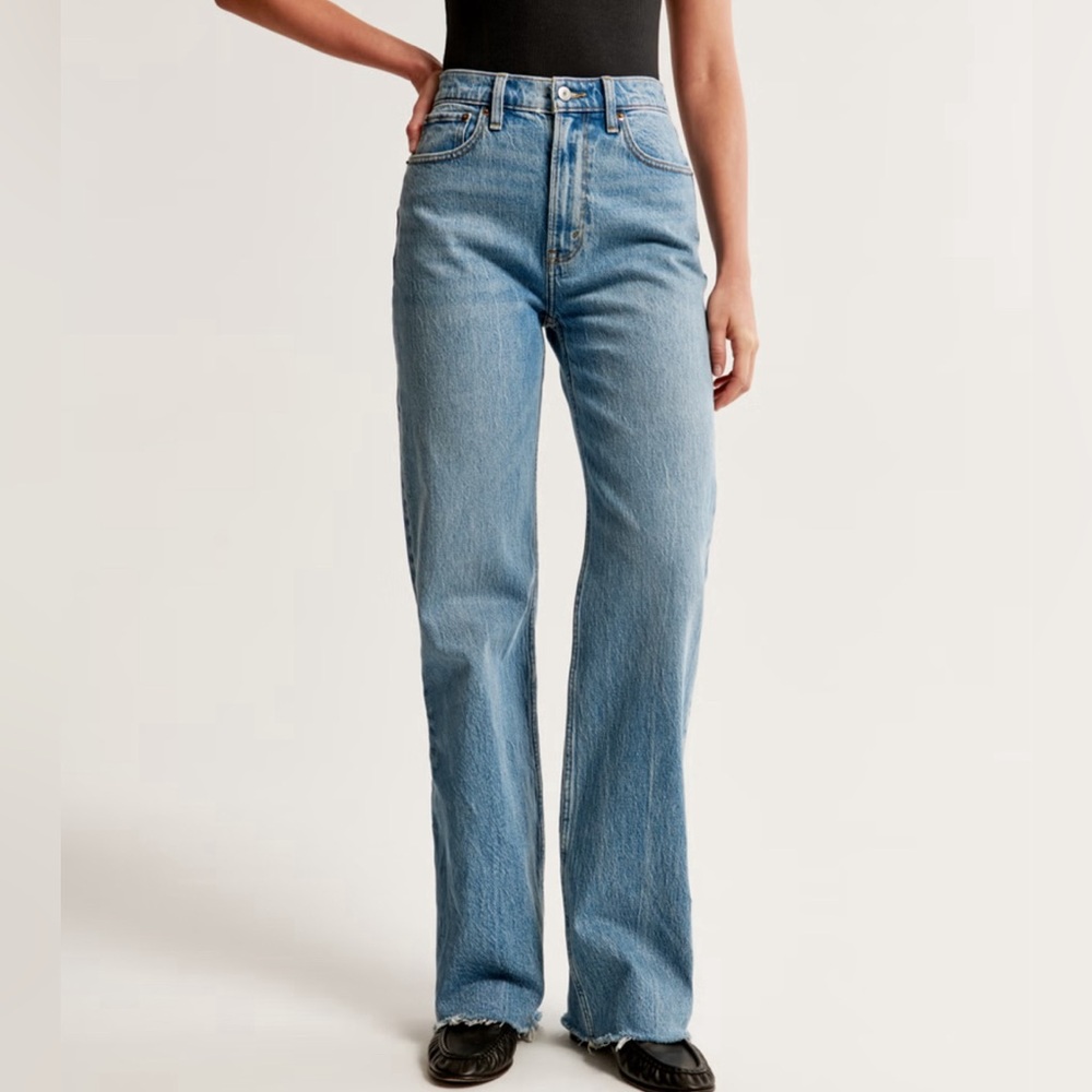 Abercrombie & Fitch High Rise the 90s Relaxed Jean